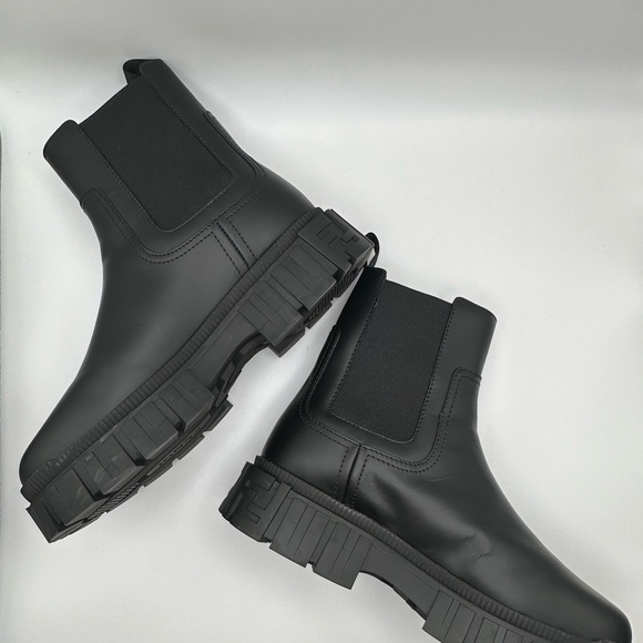 Prada boots - Picture 6 of 8